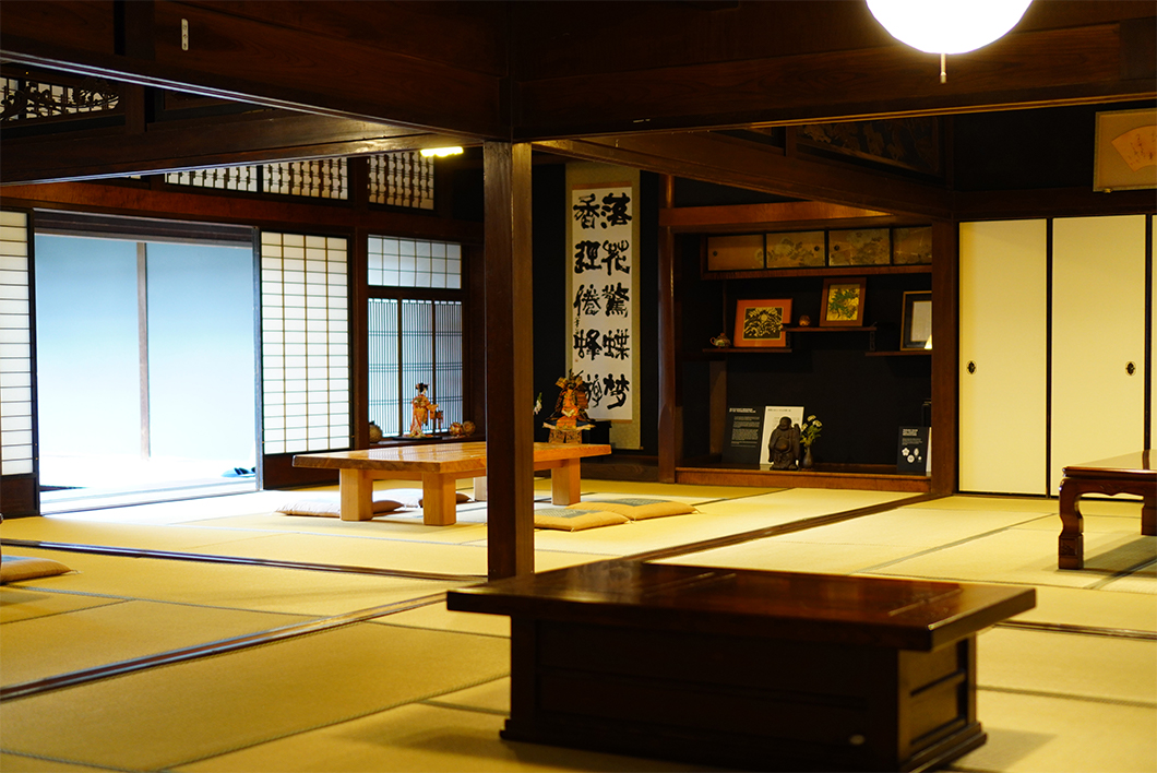 風の館塩屋の室内風景